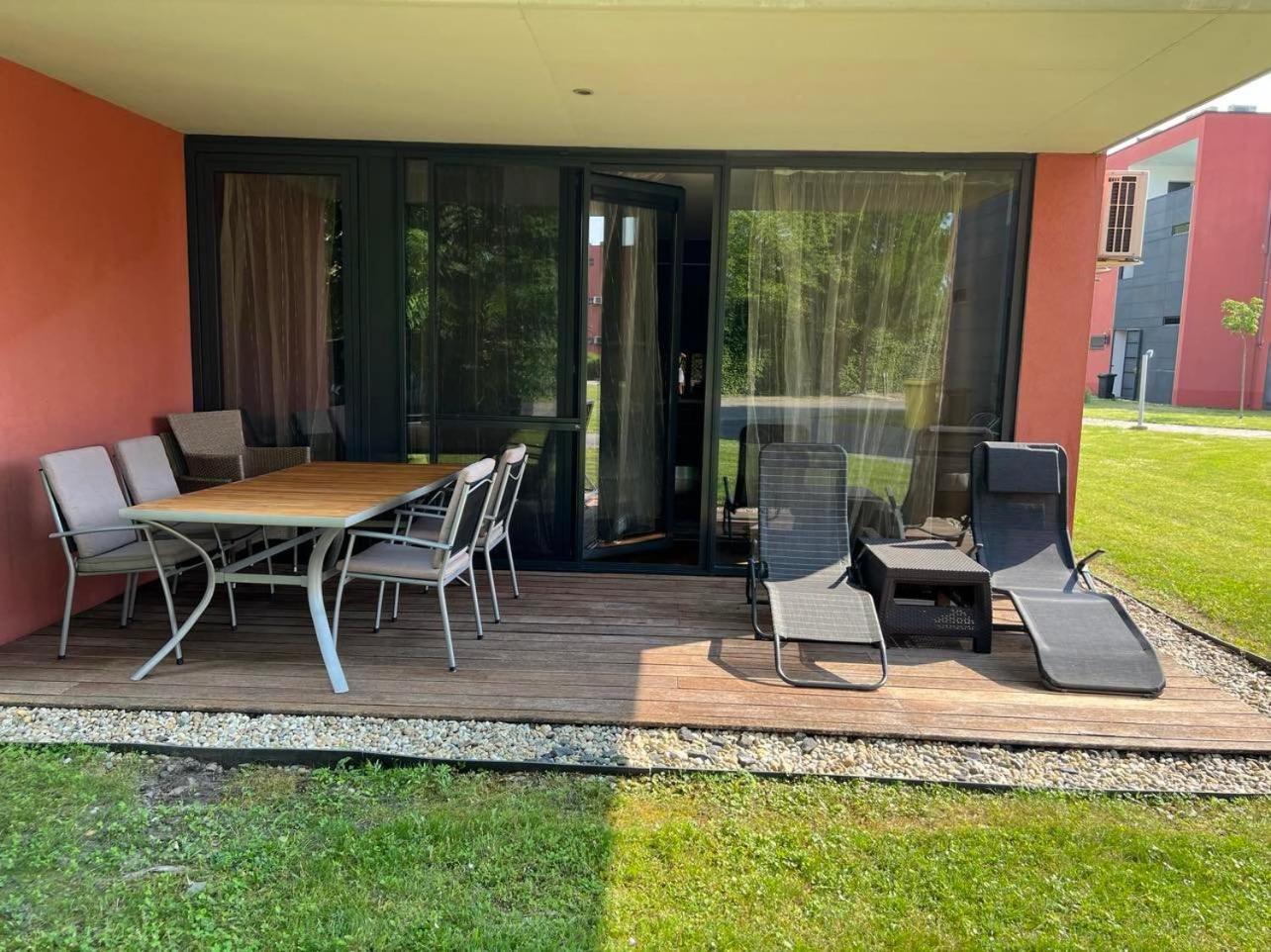 Bavaria Club Apartman Balatonlelle Esterno foto