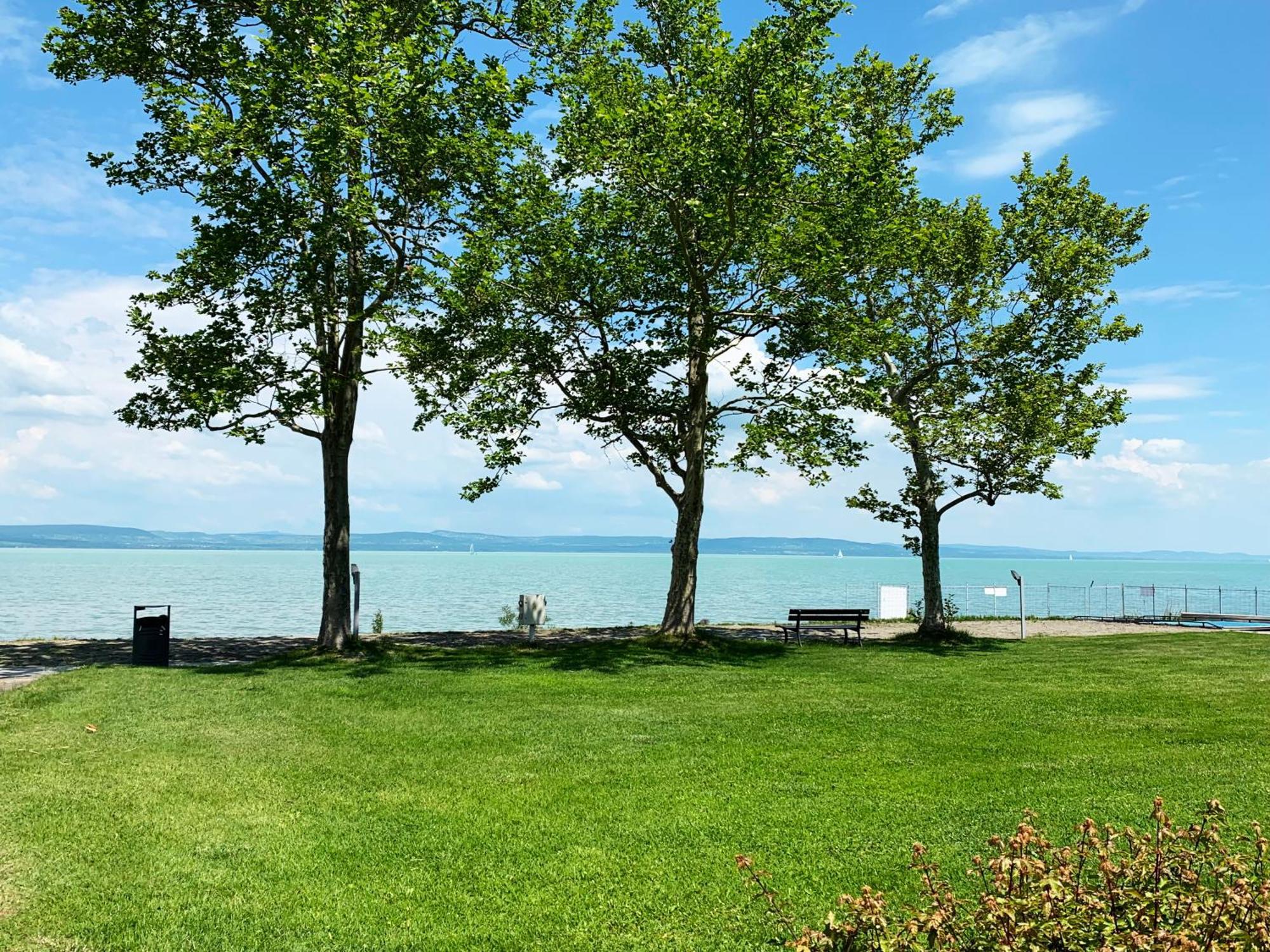 Bavaria Club Apartman Balatonlelle Esterno foto