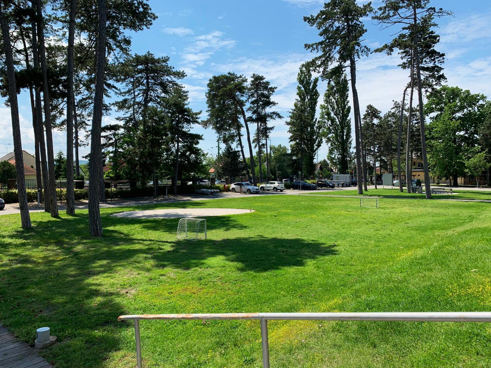 Bavaria Club Apartman Balatonlelle Esterno foto
